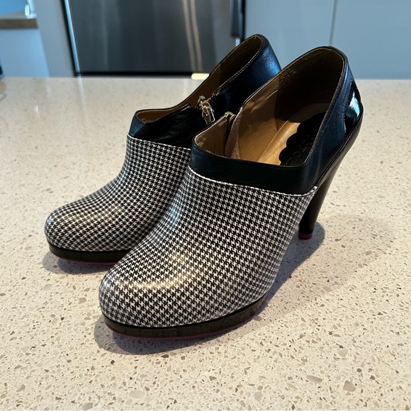 Bootie with patent leather and gingham pattern Size 8 - Picture 2 of 4
